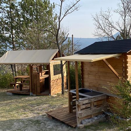 Camping Les Hauts De Rosans Екстер'єр фото