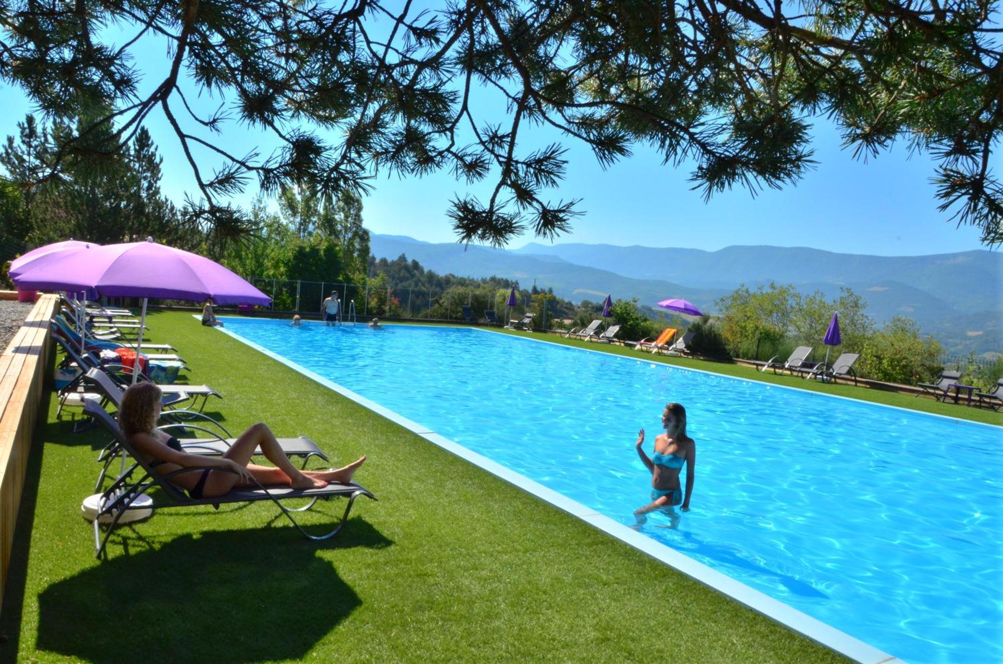 Camping Les Hauts De Rosans Екстер'єр фото