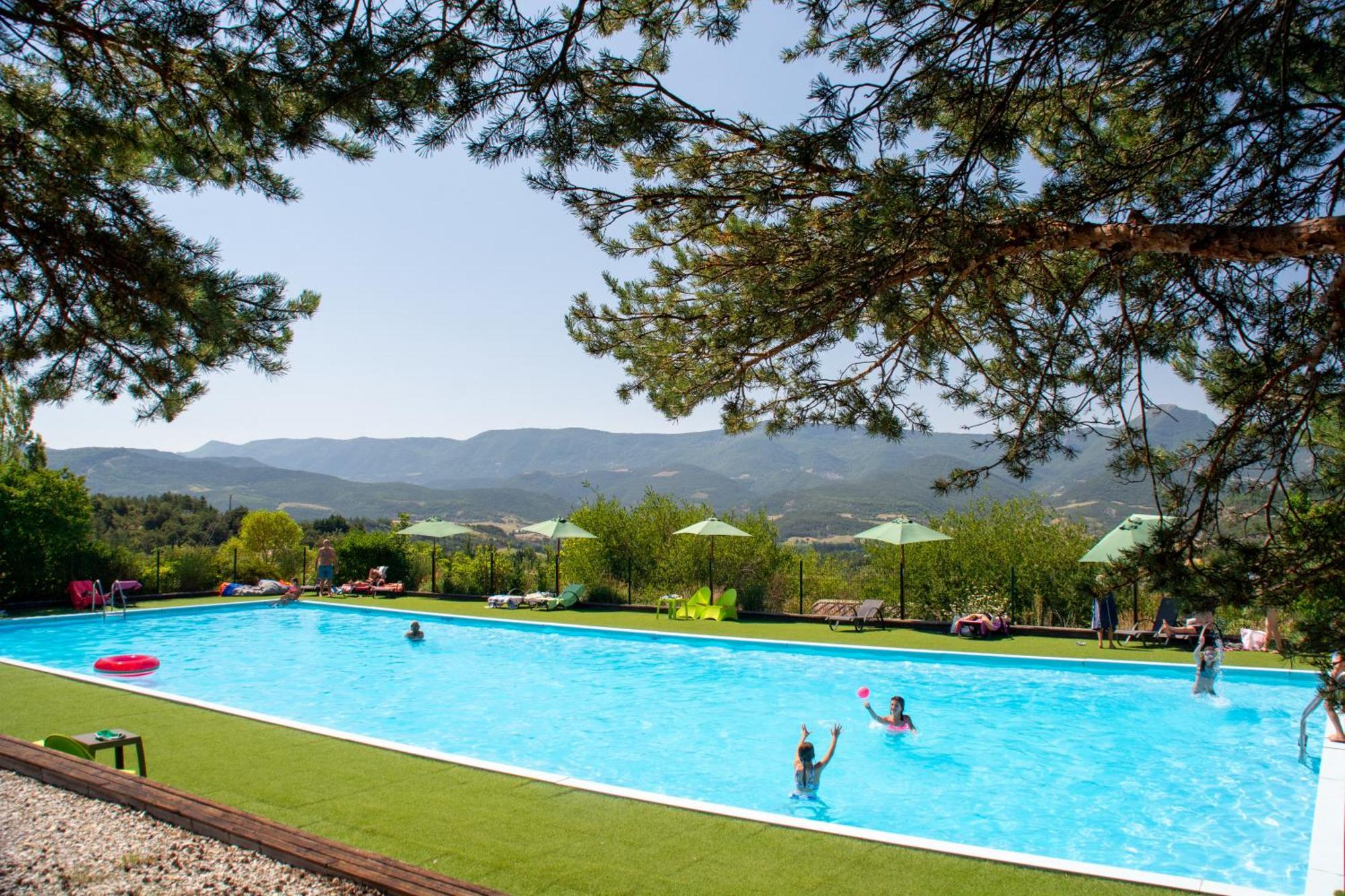 Camping Les Hauts De Rosans Екстер'єр фото